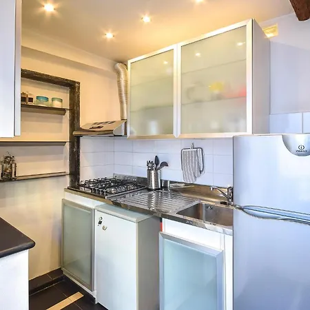 Beautiful In With Kitchenette Apartment Genoa